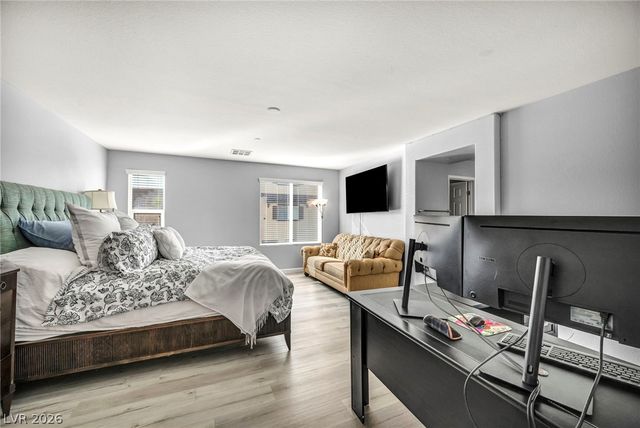 1525 Spiced Wine Avenue 24104, Henderson, NV 89074