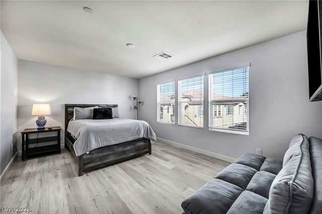 1525 Spiced Wine Avenue 24104, Henderson, NV 89074