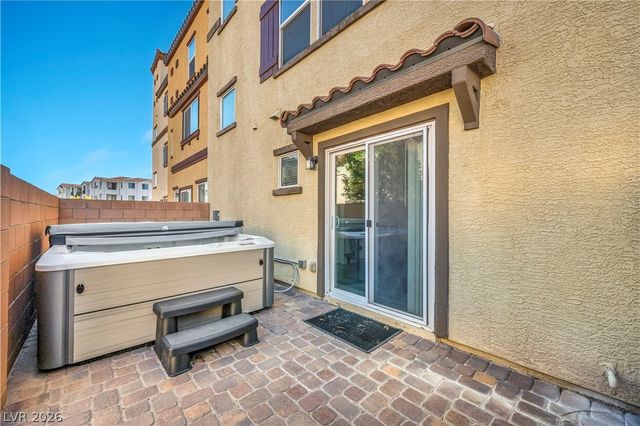 1525 Spiced Wine Avenue 24104, Henderson, NV 89074