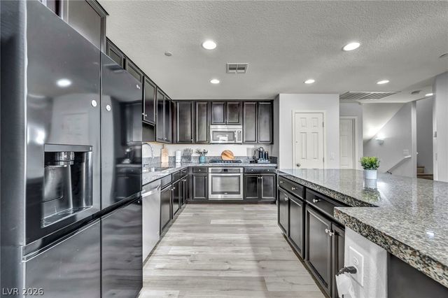 1525 Spiced Wine Avenue 24104, Henderson, NV 89074