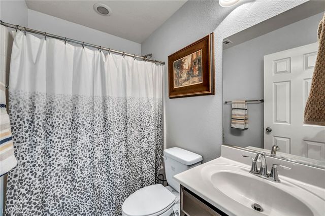 1525 Spiced Wine Avenue 24104, Henderson, NV 89074