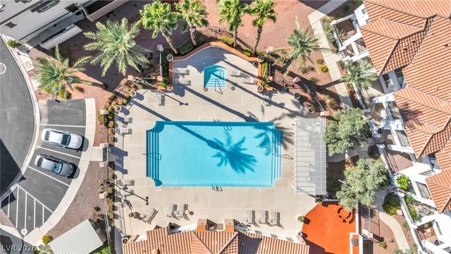 1525 Spiced Wine Avenue 24104, Henderson, NV 89074