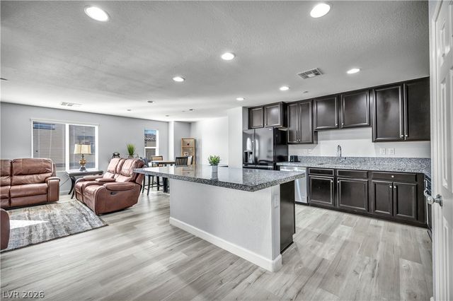 1525 Spiced Wine Avenue 24104, Henderson, NV 89074