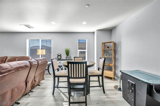 1525 Spiced Wine Avenue 24104, Henderson, NV 89074