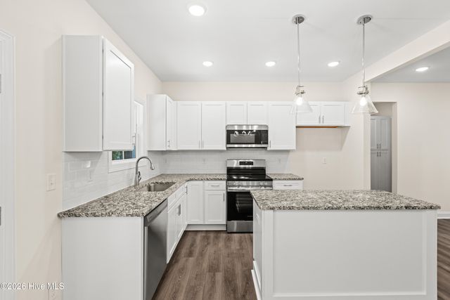 105 Plum Court, Burgaw, NC 28425