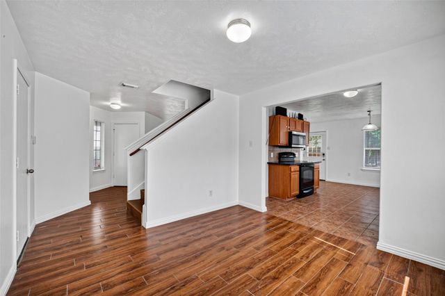 4403 Sprangletop Avenue, Baytown, TX 77521