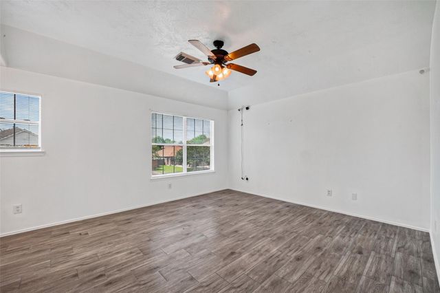 4403 Sprangletop Avenue, Baytown, TX 77521