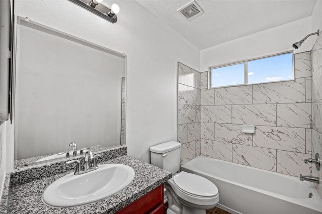 4403 Sprangletop Avenue, Baytown, TX 77521