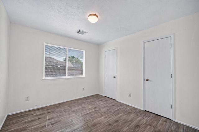 4403 Sprangletop Avenue, Baytown, TX 77521