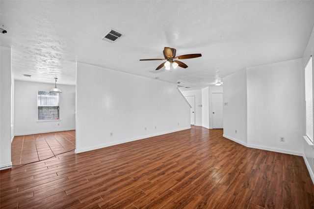 4403 Sprangletop Avenue, Baytown, TX 77521