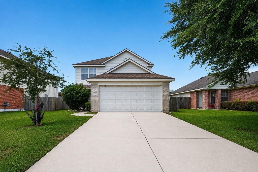 4403 Sprangletop Avenue, Baytown, TX 77521