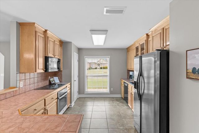 2014 Fern Dr, Dothan, AL 36301