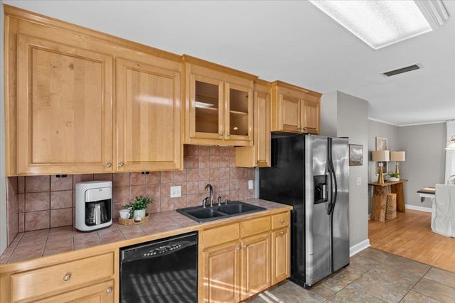 2014 Fern Dr, Dothan, AL 36301