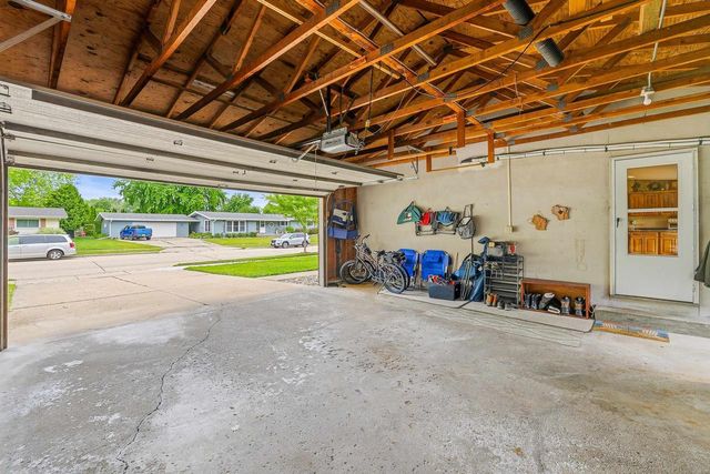 960 MARICOPA DRIVE, Oshkosh, WI 54904