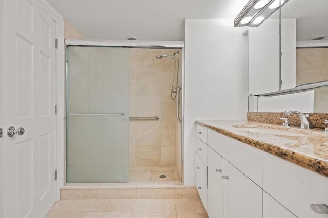 369 S Lake Drive 2e, Palm Beach, FL 33480