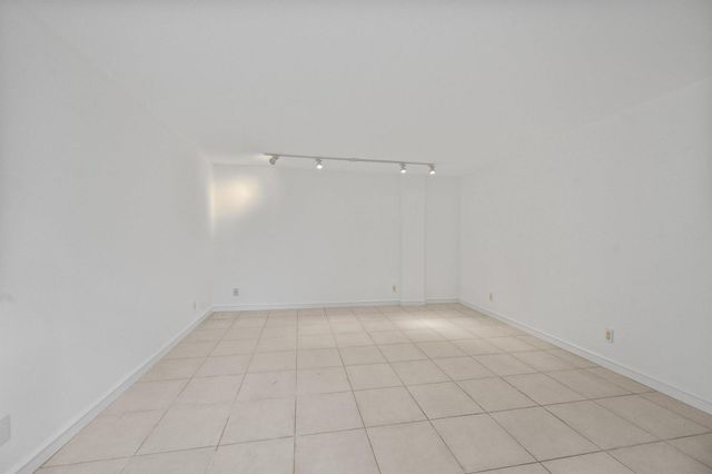 369 S Lake Drive 2e, Palm Beach, FL 33480