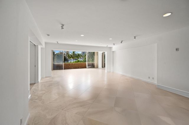 369 S Lake Drive 2e, Palm Beach, FL 33480