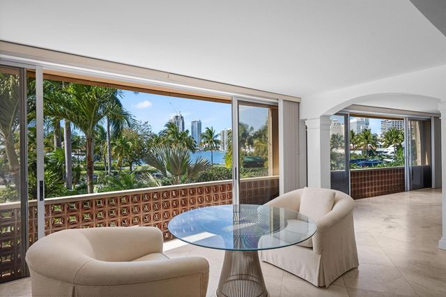 369 S Lake Drive 2e, Palm Beach, FL 33480