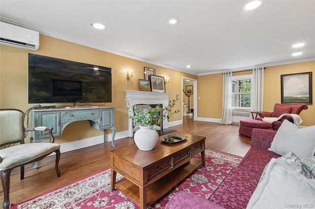 23 Westminster Road, West Hempstead, NY 11552