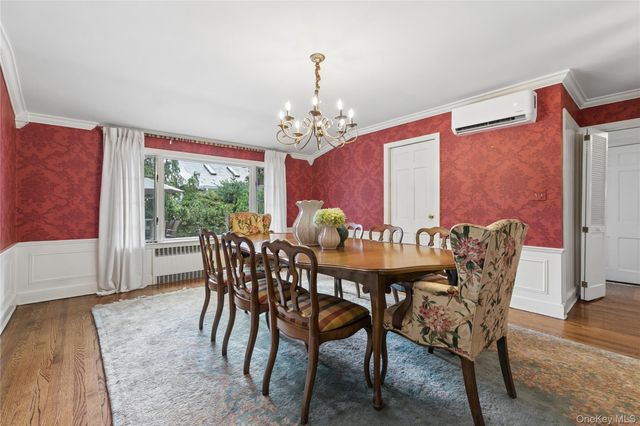 23 Westminster Road, West Hempstead, NY 11552