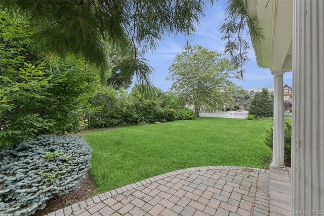 23 Westminster Road, West Hempstead, NY 11552