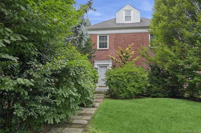 23 Westminster Road, West Hempstead, NY 11552