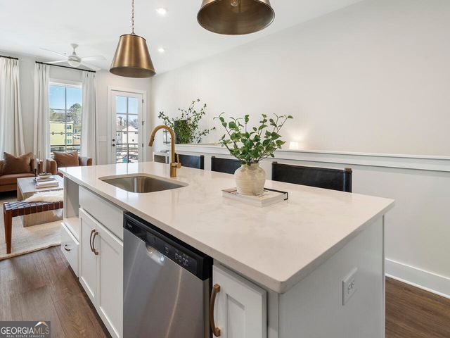 1274 Longreen Terrace NW 114, Atlanta, GA 30318