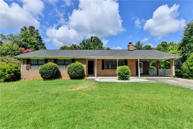 3267 Hilltop Circle, Gainesville, GA 30506