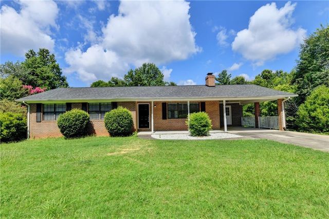 3267 Hilltop Circle, Gainesville, GA 30506