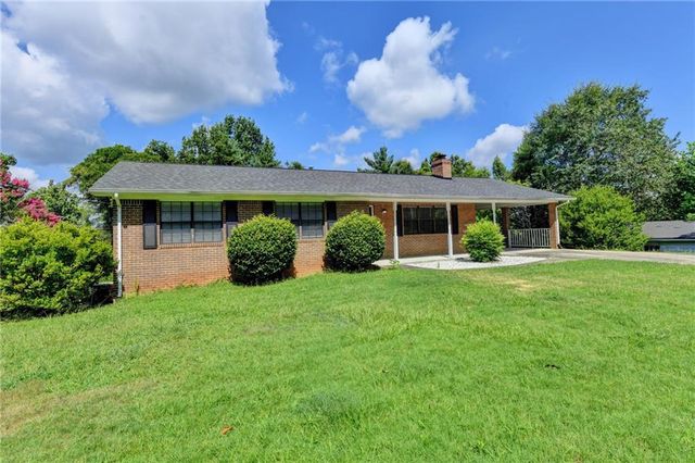 3267 Hilltop Circle, Gainesville, GA 30506