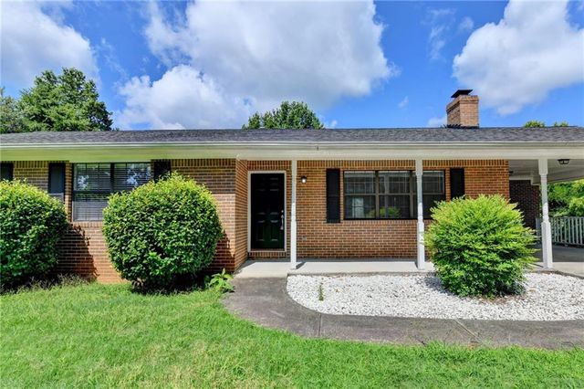 3267 Hilltop Circle, Gainesville, GA 30506