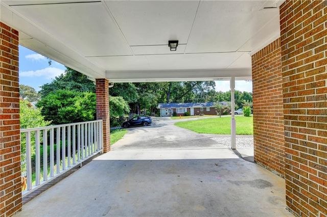 3267 Hilltop Circle, Gainesville, GA 30506