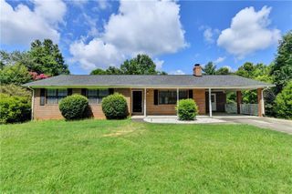 3267 Hilltop Circle, Gainesville, GA 30506