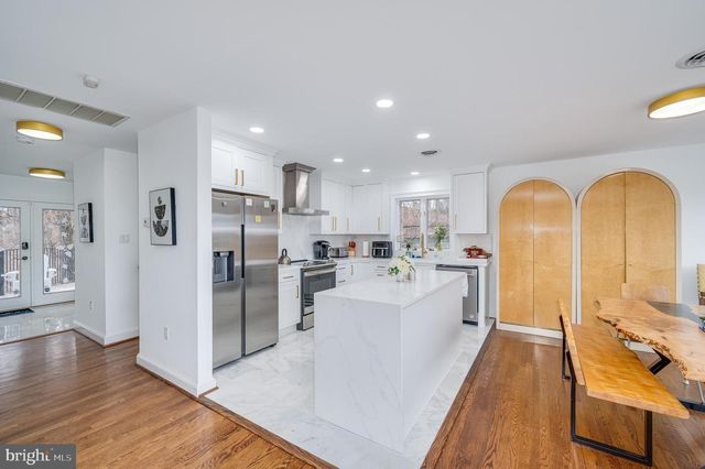 86 OLD STRIDER LN, Harpers Ferry, WV 25425