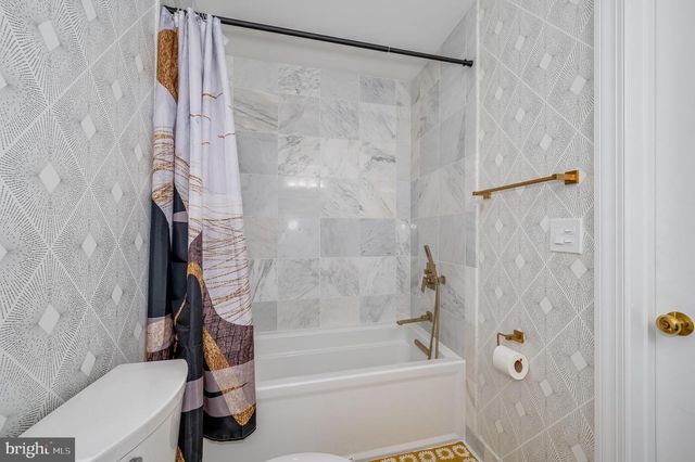 86 OLD STRIDER LN, Harpers Ferry, WV 25425