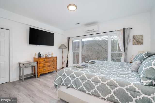 86 OLD STRIDER LN, Harpers Ferry, WV 25425