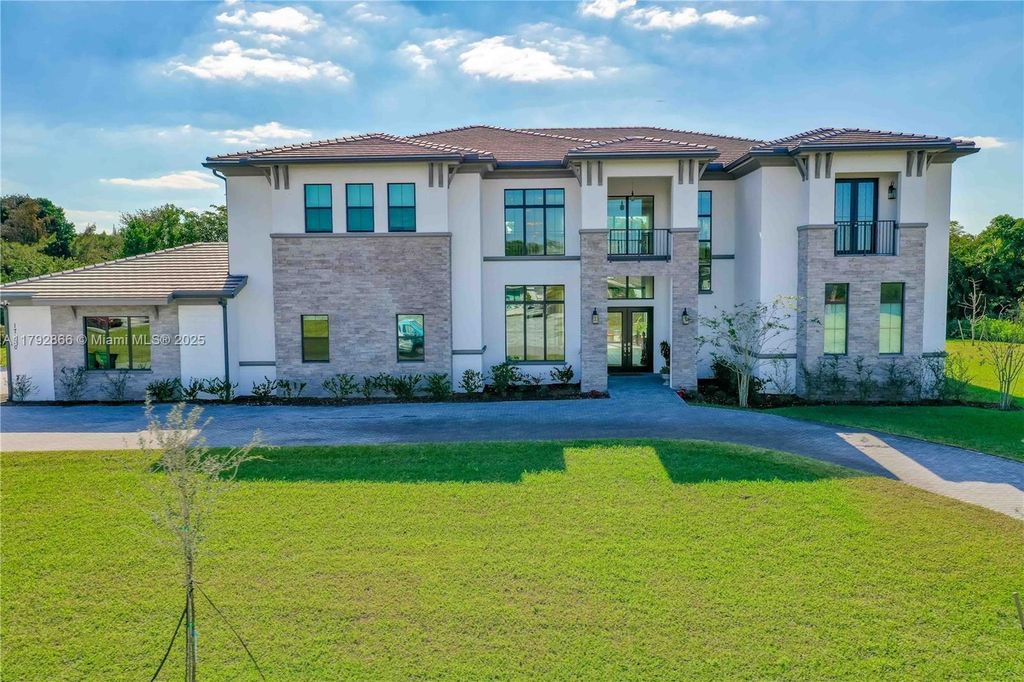 17130 Magnolia Estates Dr 0, Southwest Ranches, FL 33331