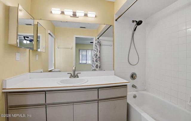 10 LAKE FOREST Circle N, Palm Coast, FL 32137