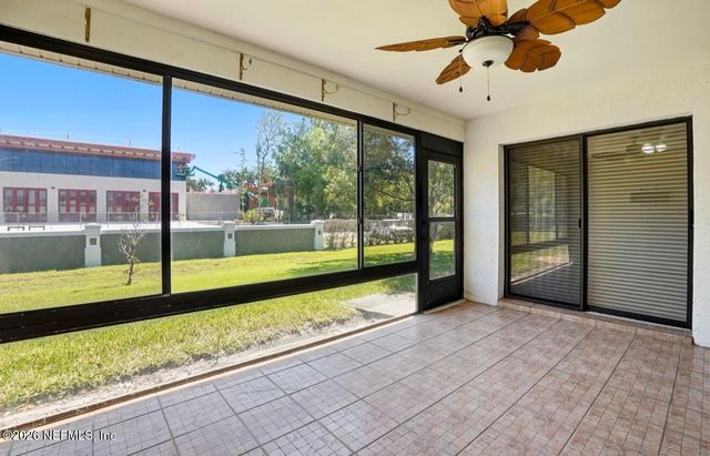 10 LAKE FOREST Circle N, Palm Coast, FL 32137