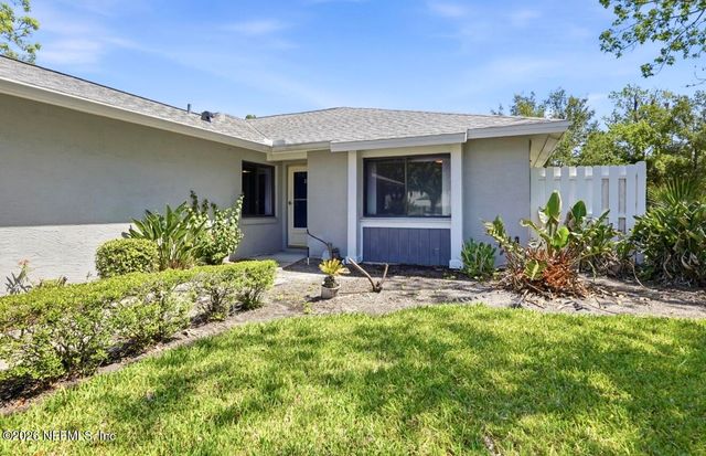 10 LAKE FOREST Circle N, Palm Coast, FL 32137