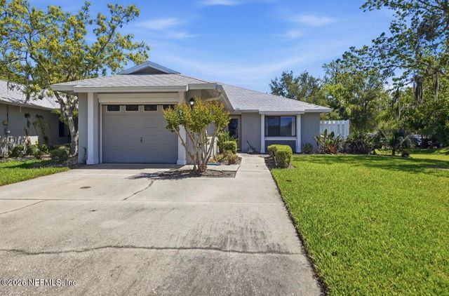 10 LAKE FOREST Circle N, Palm Coast, FL 32137