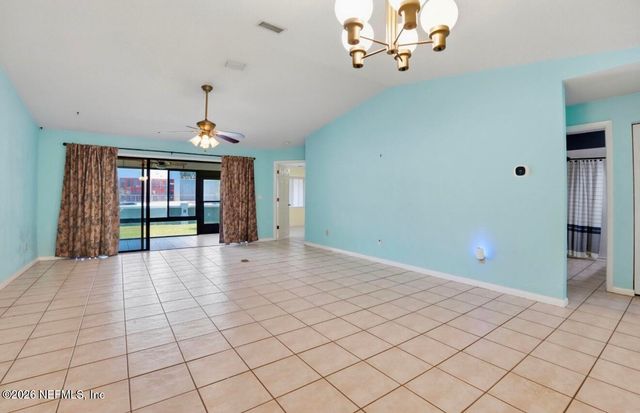 10 LAKE FOREST Circle N, Palm Coast, FL 32137