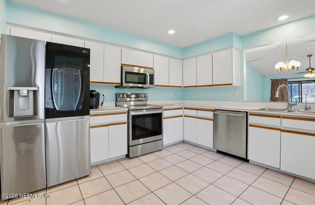 10 LAKE FOREST Circle N, Palm Coast, FL 32137