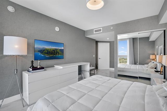 330 Sunny Isles Blvd 5-2301, Sunny Isles Beach, FL 33160