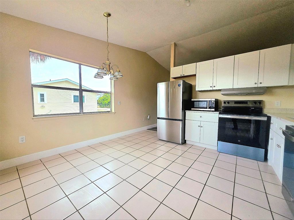 Image 15 of property listing at 12091 CROSSGATE AVENUE, Port Charlotte, FL 33981