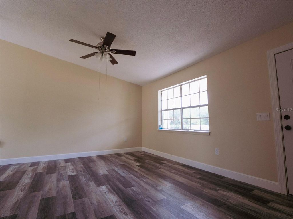 Image 4 of property listing at 12091 CROSSGATE AVENUE, Port Charlotte, FL 33981