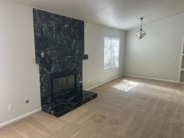 8758 Lemas Rd, Sacramento, CA 95828