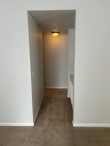 8758 Lemas Rd, Sacramento, CA 95828