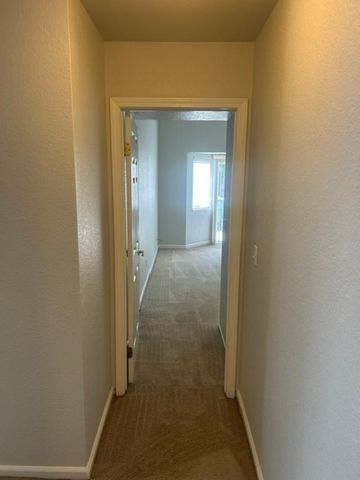 8758 Lemas Rd, Sacramento, CA 95828