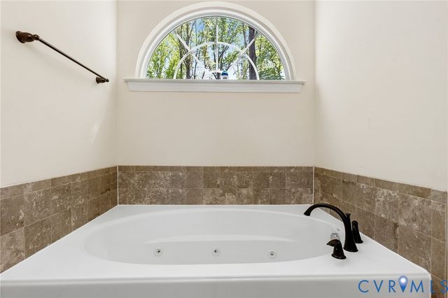 1339 Millers Ln, Manakin Sabot, VA 23103